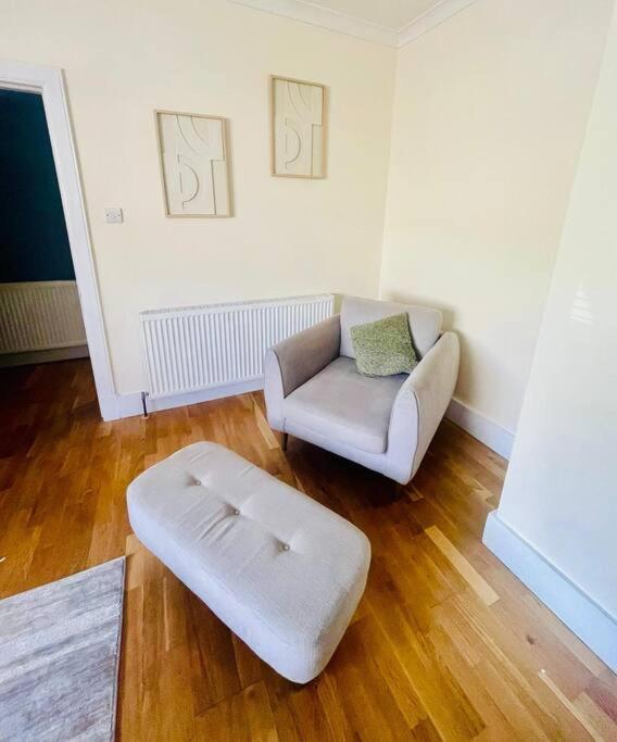 Self Contained Centre Apartment *
